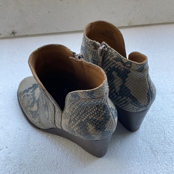 Lucky Brand Basel Double Zip Bootie in Chinchilla Slither Colorway Size 7M - Picture 8 of 16